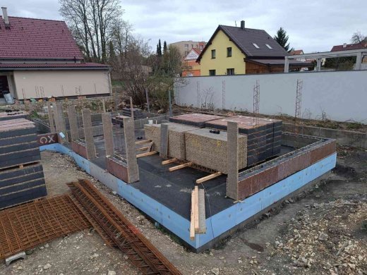 Zahájili jsme stavbu domu ABELE na Kladensku